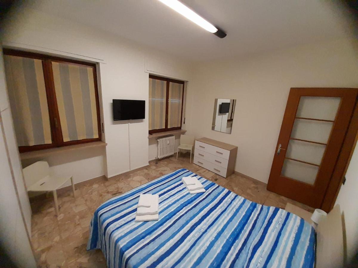 Vercelli Centro Bagian luar foto