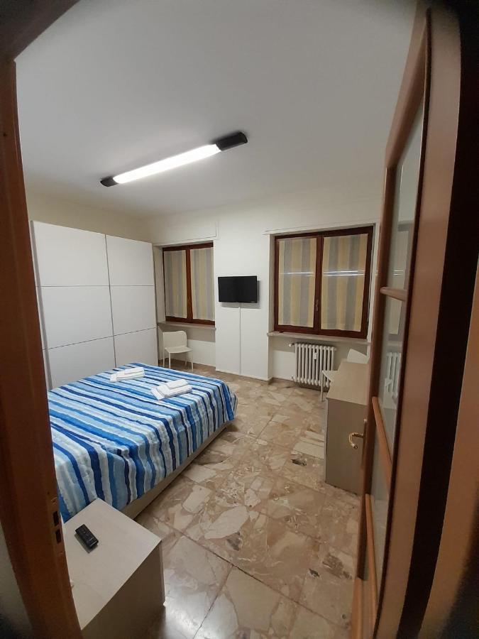 Vercelli Centro Bagian luar foto